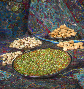 خرید هدیه شب یلدا ۱۴۰۴ (شیرینی حاج خلیفه)
