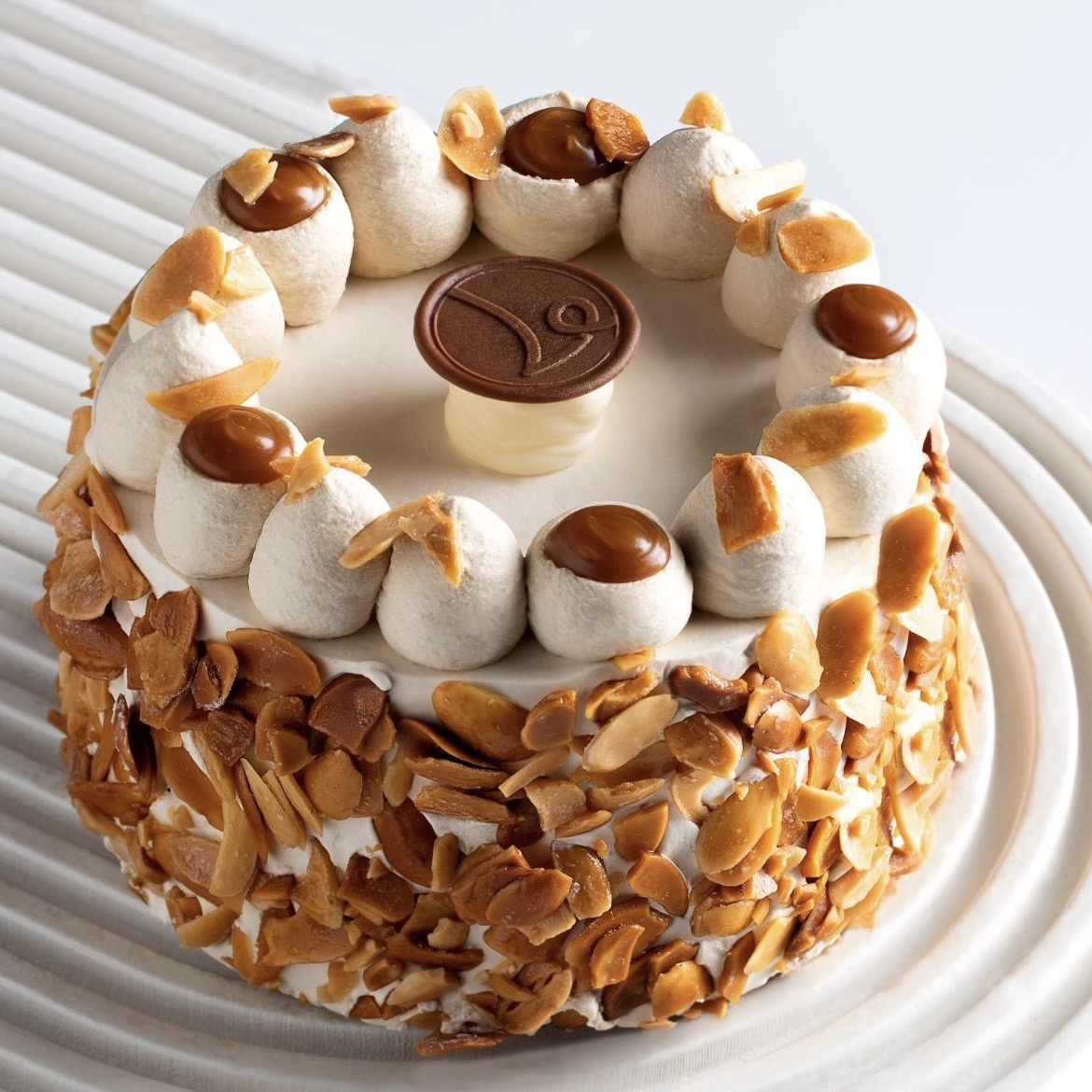 کیک قهوه و بادام