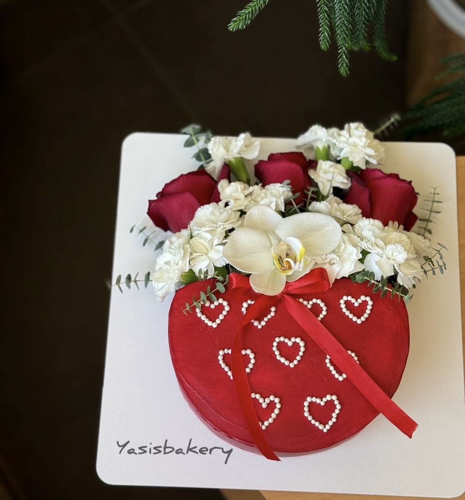 کیک گلدان گل